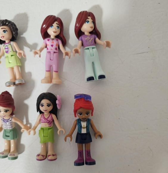 Lego Friends Figures and Accessories - Picture 7 of 8